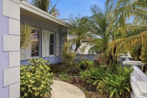 9696 Honeysuckle Avenue, Palm Beach Gardens, FL 33410 - MLS#R11167883