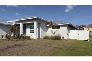 5271 Mayfield Lane, Port Saint Lucie, FL 34983 - MLS#R11167896