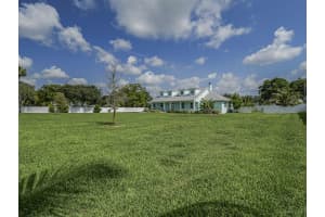 406 9th Court, Vero Beach, FL 32962 - MLS#R11167900