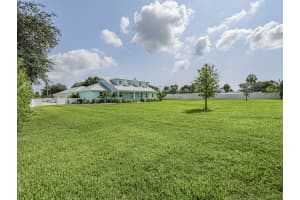 406 9th Court, Vero Beach, FL 32962 - MLS#R11167900