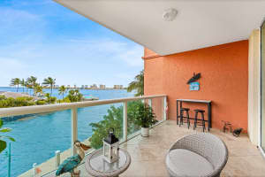 2650 Lake Shore Drive, Riviera Beach, FL 33404 - MLS#R11167945