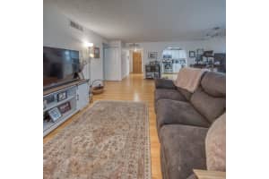 720 Dixie Highway, Lantana, FL 33462 - MLS#R11167946