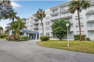 470 Executive Center Drive, West Palm Beach, FL 33401 - MLS#R11167960