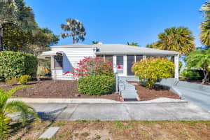 2401 Ridgeway Avenue, West Palm Beach, FL 33401 - MLS#R11167963