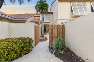 229 Old Meadow Way, Palm Beach Gardens, FL 33418 - MLS#R11167996