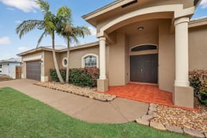 1234 Aragon Avenue, Port Saint Lucie, FL 34953 - MLS#R11168020