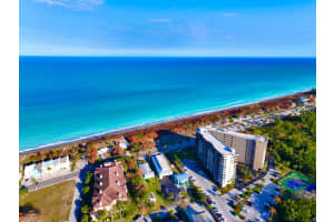 715 Ocean Drive, Fort Pierce, FL 34949 - MLS#R11168037