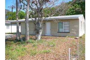 512 25th Street, Fort Pierce, FL 34950 - MLS#R11168069