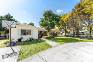 102 22nd Street, Delray Beach, FL 33444 - MLS#R11168090