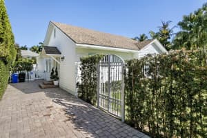 211 Miraflores Drive, Palm Beach, FL 33480 - MLS#R11168192