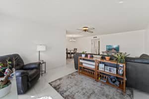 201 Country Lane, Boynton Beach, FL 33435 - MLS#R11168200