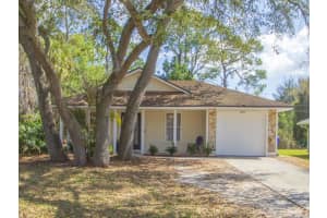 1304 32nd Avenue, Vero Beach, FL 32968 - MLS#R11168210