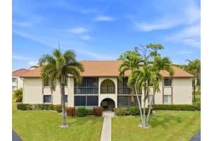 331 Knotty Pine Circle, Greenacres, FL 33463 - MLS#R11168217