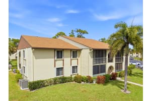 331 Knotty Pine Circle, Greenacres, FL 33463 - MLS#R11168217