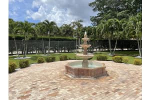 705 Lori Drive, Palm Springs, FL 33461 - MLS#R11168225