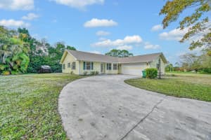 8690 Shadylake Lane, Fort Pierce, FL 34947 - MLS#R11168254