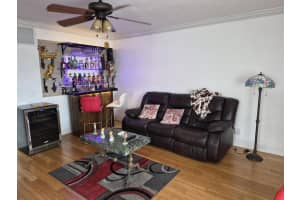 2286 Lake Osborne Drive, Lake Worth Beach, FL 33461 - MLS#R11168376