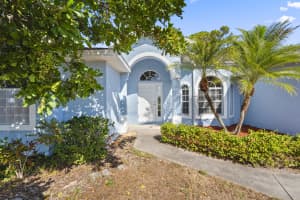 241 SE Starfish, Port St. Lucie, FL 34984, Port Saint Lucie, FL 34984 - MLS#R11168393