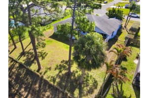 241 SE Starfish, Port St. Lucie, FL 34984, Port Saint Lucie, FL 34984 - MLS#R11168393