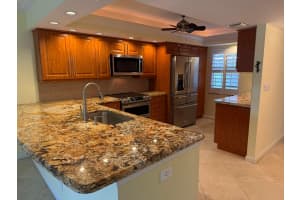 3930 Oaks Clubhouse Drive, Pompano Beach, FL 33069 - MLS#R11168516