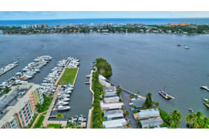 802 Windward Way, Lantana, FL 33462 - MLS#R11168520