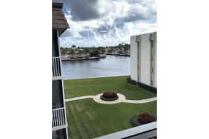 650 Snug Harbor Drive, Boynton Beach, FL 33435 - MLS#R11168528