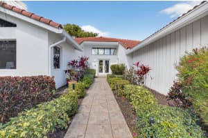 32 Estate Drive, Boynton Beach, FL 33436 - MLS#R11168565