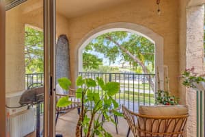 1739 Village Blvd Boulevard, West Palm Beach, FL 33409 - MLS#R11168591