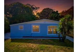 607 19th Street, Fort Pierce, FL 34950 - MLS#R11168659