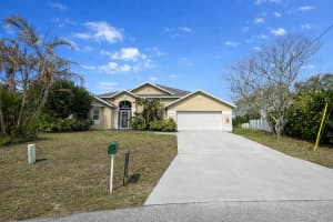 301 Buzby Court, Port Saint Lucie, FL 34953 - MLS#R11168665