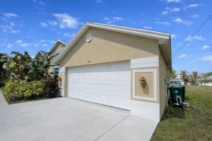 301 Buzby Court, Port Saint Lucie, FL 34953 - MLS#R11168665