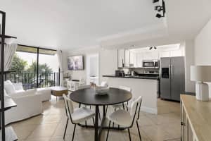 760 Executive Drive, West Palm Beach, FL 33401 - MLS#R11168691