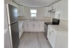 360 Barraclough Street, Fort Pierce, FL 34982 - MLS#R11168697