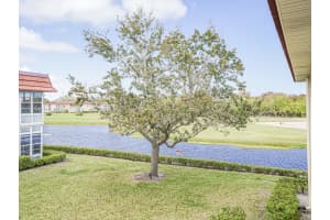 74 Royal Oak Court, Vero Beach, FL 32962 - MLS#R11168965