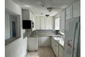 2000 Longwood Road, West Palm Beach, FL 33409 - MLS#R11169047