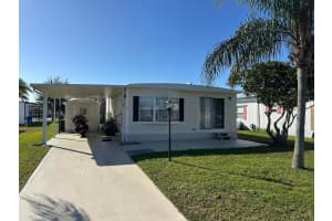 5 Universidad Lane, Port St. Lucie, Fl 34952, Port Saint Lucie