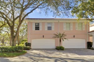 6 Oakleaf Court, Tequesta, FL 33469 - MLS#R11169087