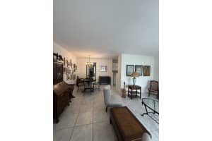 MLS# R11169092, West Palm Beach, Florida 33417