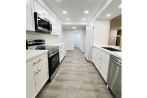 500 Egret Circle, Delray Beach, FL 33444 - MLS#R11169106