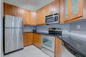 500 Uno Lago Drive, Juno Beach, FL 33408 - MLS#R11169187