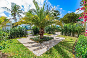 825 34th Street, West Palm Beach, FL 33407 - MLS#R11169290