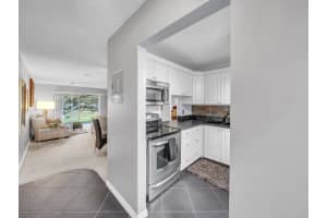 130 Lake Constance Drive, West Palm Beach, FL 33411 - MLS#R11169313