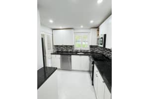 100 Royal Palm Way, Boca Raton, FL 33432 - MLS#R11169378