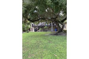 121 Oak Street, Lantana, FL 33462 - MLS#R11169406