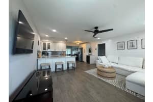 108 9th Street, Boynton Beach, FL 33426 - MLS#R11169427