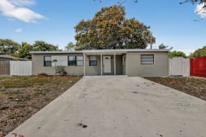 3600 46th Avenue, West Park, FL 33023 - MLS#R11169477