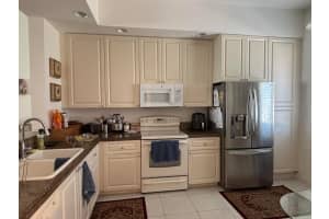 24 Harbour Isle Drive, Fort Pierce, FL 34949 - MLS#R11169479