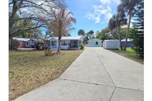 1955 10th Place, Vero Beach, FL 32960 - MLS#R11169519