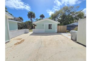 1955 10th Place, Vero Beach, FL 32960 - MLS#R11169519