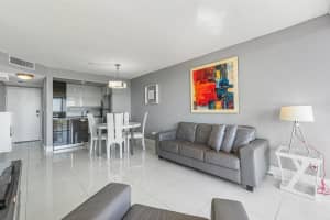 1830 Embassy Drive, West Palm Beach, FL 33401 - MLS#R11169581